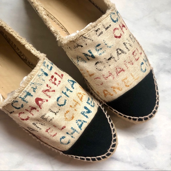 CHANEL Espadrilles in Graffiti with Black Toe RARE - Picture 9 of 16